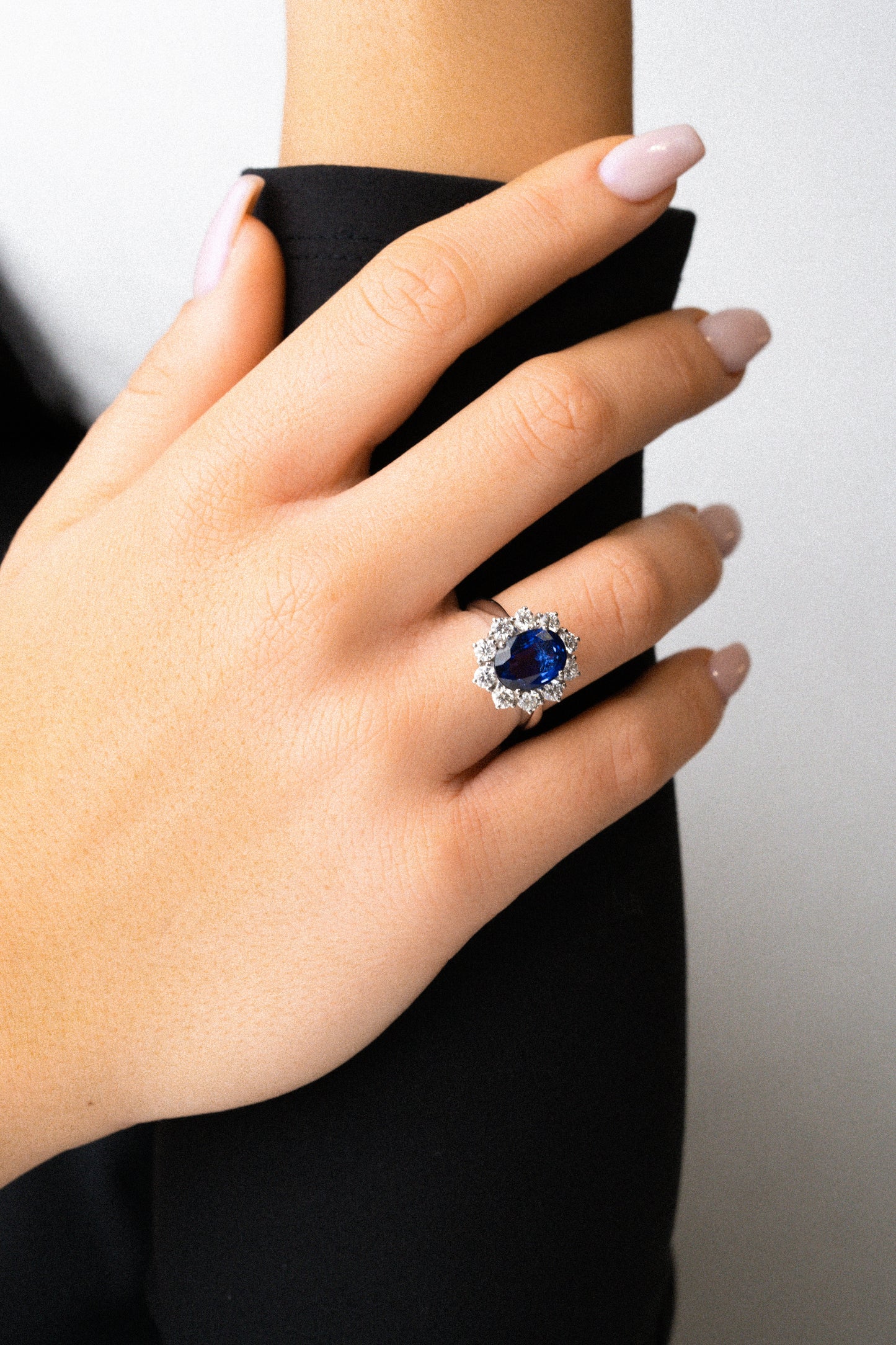 Anello Oro Bianco e Zaffiro