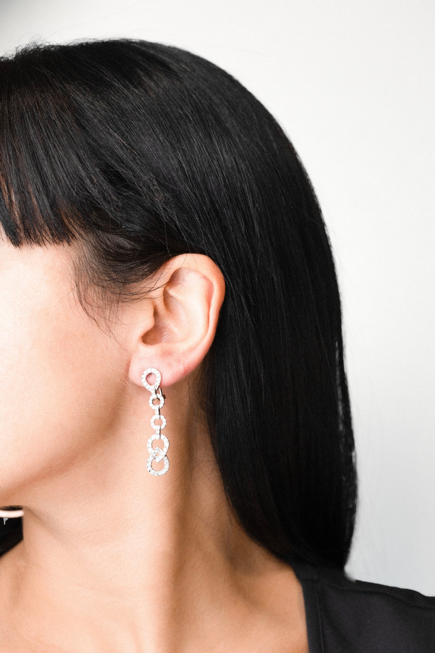 ORECCHINI PENDENTI IN BRILLANTI