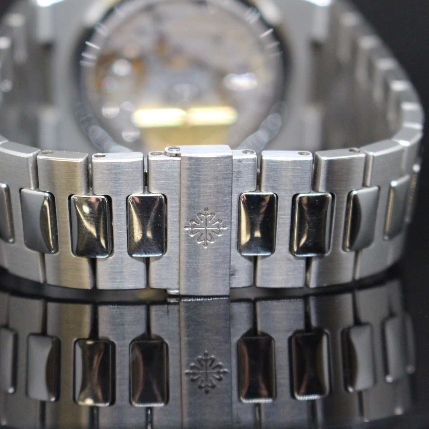 Patek Philippe Nautilus 5712/1A-001