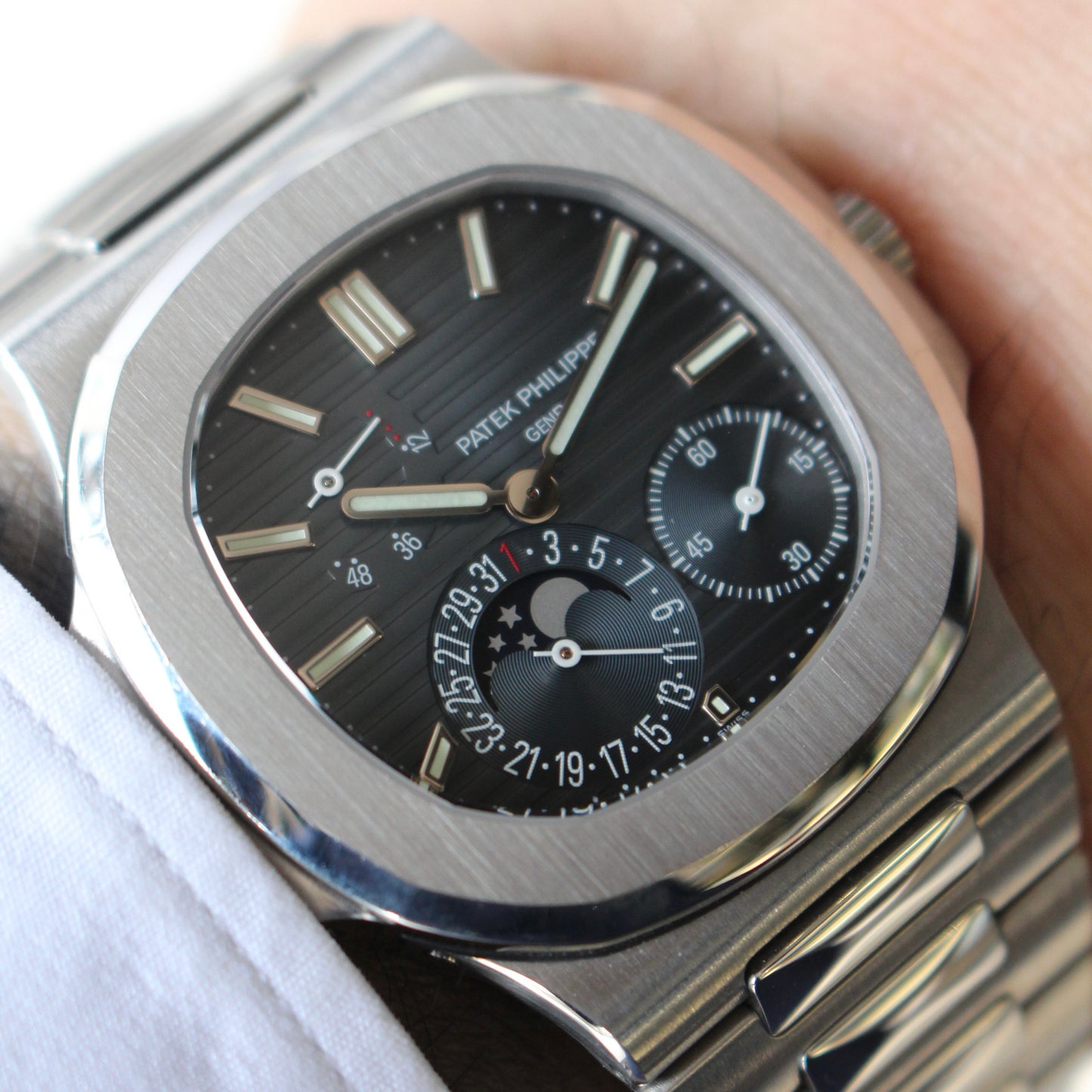 Patek Philippe Nautilus 5712/1A-001
